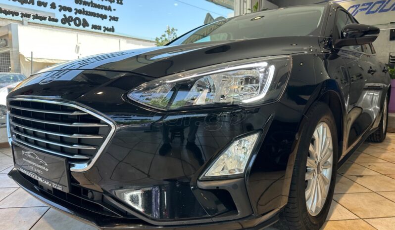 
								Ford Focus 2020 TITANIUM full									