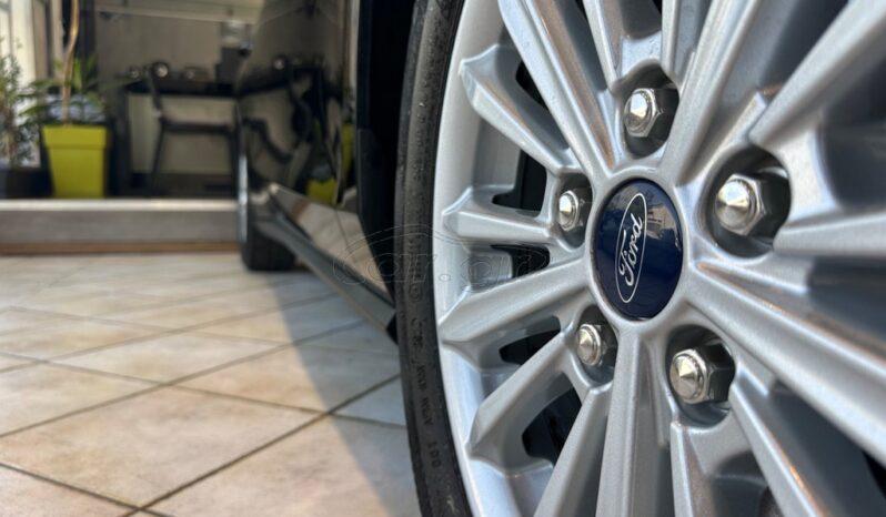 
								Ford Focus 2020 TITANIUM full									