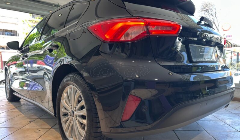 
								Ford Focus 2020 TITANIUM full									