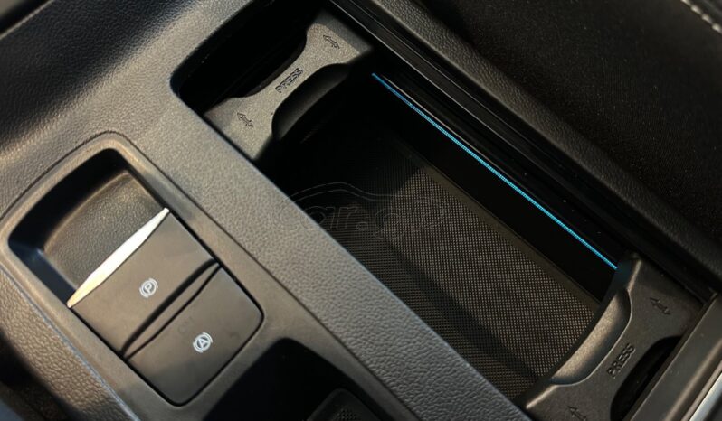 
								Ford Focus 2020 TITANIUM full									