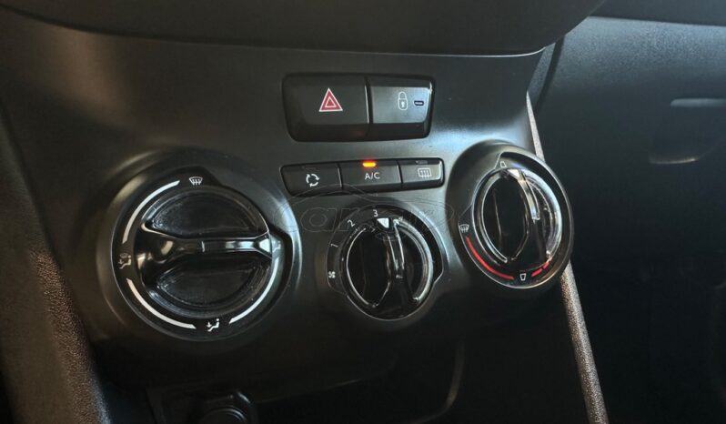 
								PEUGEOT 208 2016 full									