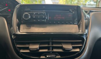 
										PEUGEOT 208 2016 full									