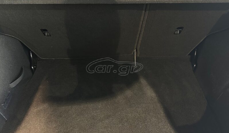 
								Ford Fiesta 2015 ECONETIC full									