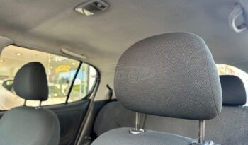 
										Toyota Yaris 2003 full									