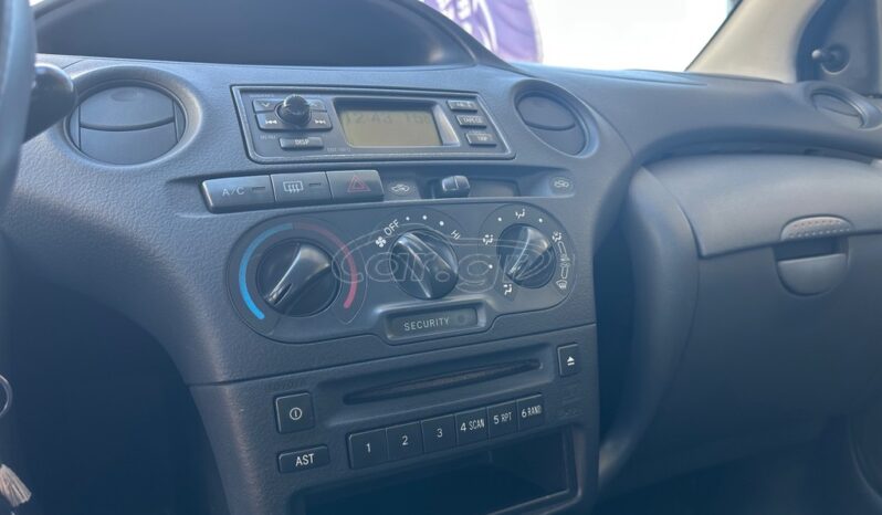 
								Toyota Yaris 2003 full									