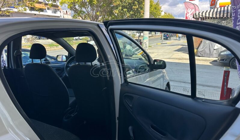 
								Toyota Yaris 2003 full									