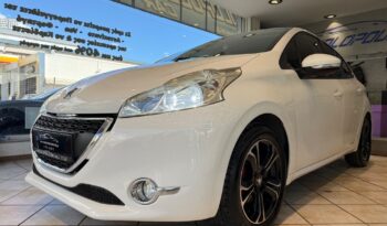 
										Peugeot 208 2015 full									