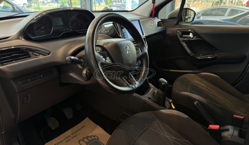 
								Peugeot 208 2015 full									