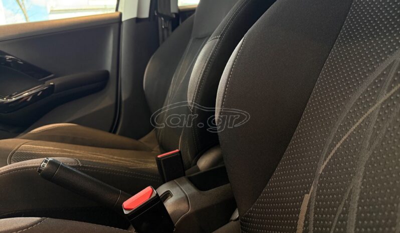 
								Peugeot 208 2015 full									