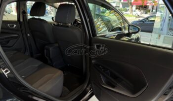 
										Ford Fiesta 2016 TITANIUM full									