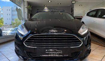 
										Ford Fiesta 2016 TITANIUM full									