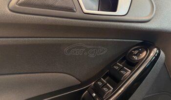 
										Ford Fiesta 2016 TITANIUM full									