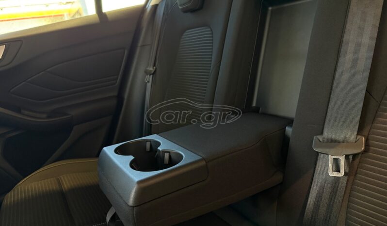 
								Ford Focus 2020 TITANIUM full									