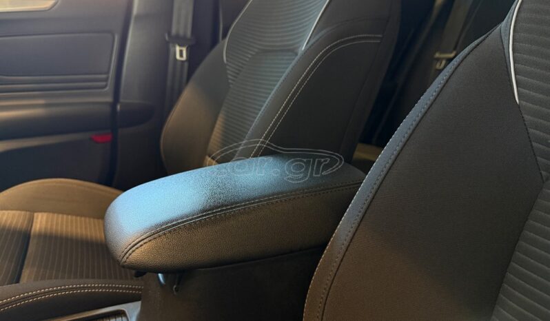 
								Ford Focus 2020 TITANIUM full									