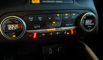 
										Ford Focus 2020 TITANIUM full									