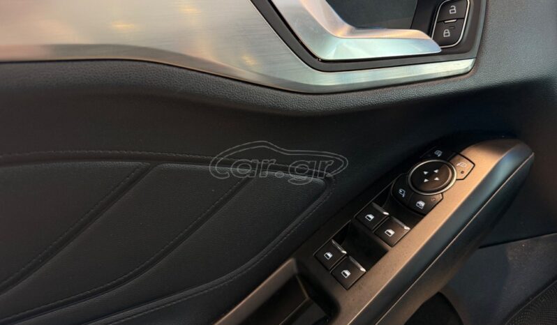 
								Ford Focus 2020 TITANIUM full									