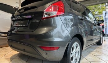 
										Ford Fiesta 2015 TITANIUM full									