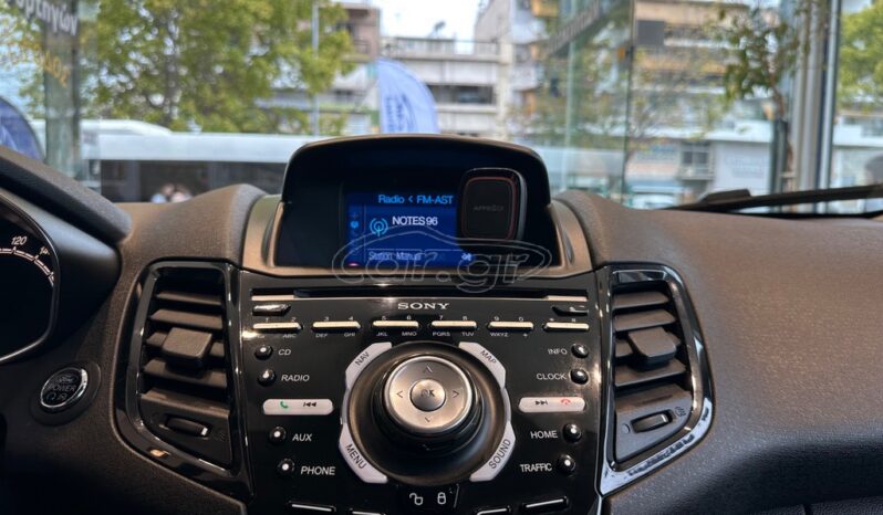 
								Ford Fiesta 2015 TITANIUM full									