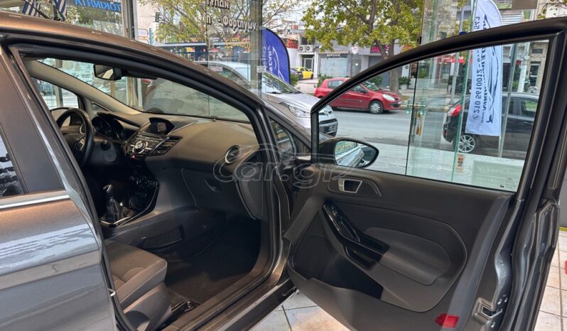 
								Ford Fiesta 2015 TITANIUM full									