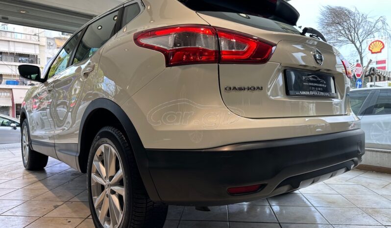 
								Nissan Qashqai 2016 full									