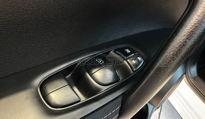 
								Nissan Qashqai 2016 full									