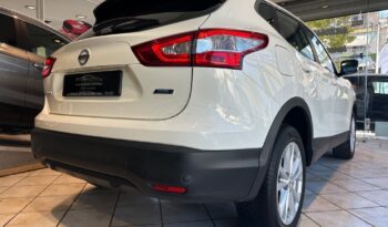 
										Nissan Qashqai 2015 full									