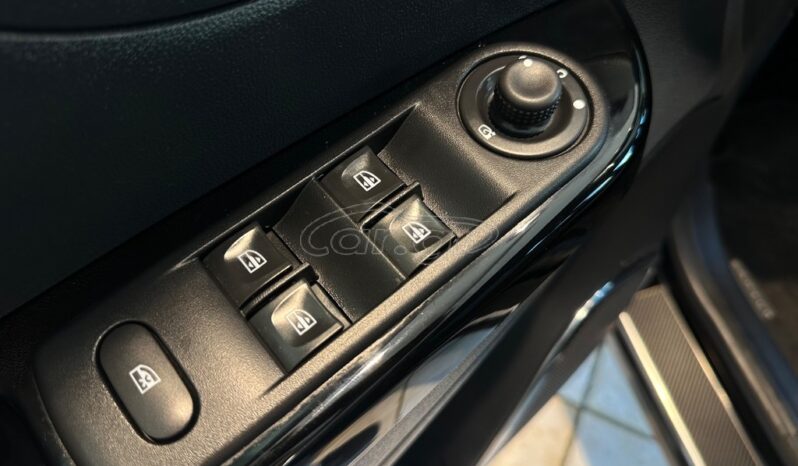 
								Renault Captur 2017 full									