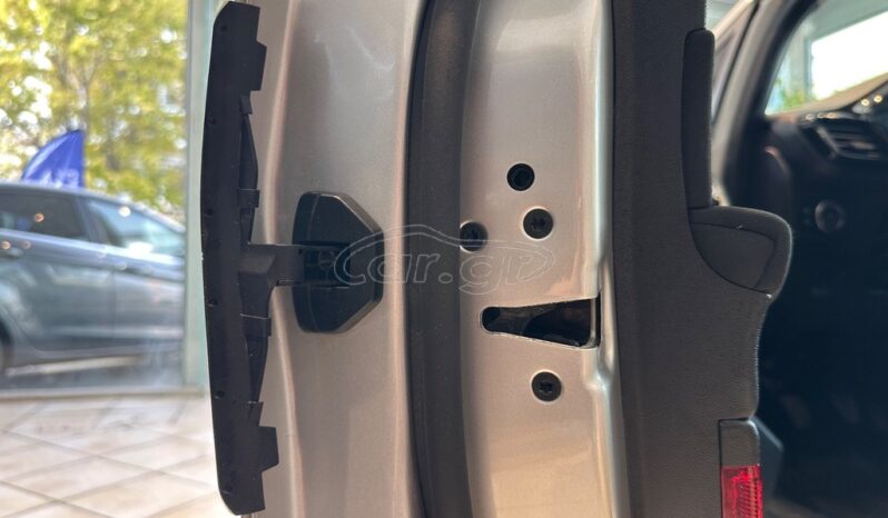 
								Ford Fiesta 2019 ECOBOOST 101HP full									