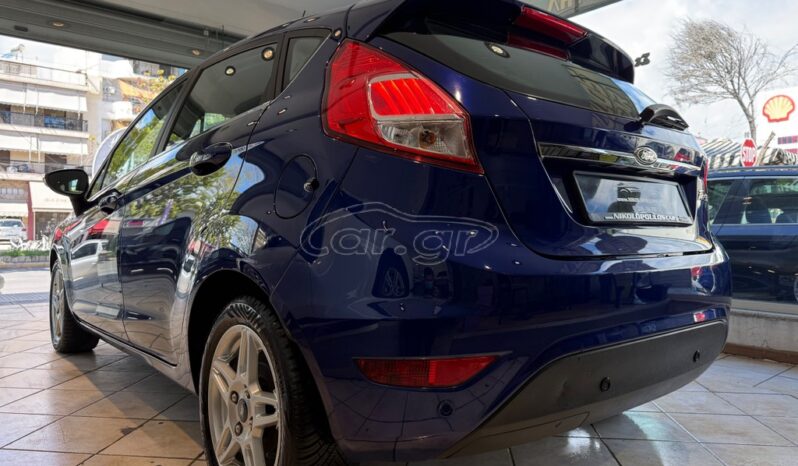 
								Ford Fiesta 2016 TITANIUM full									