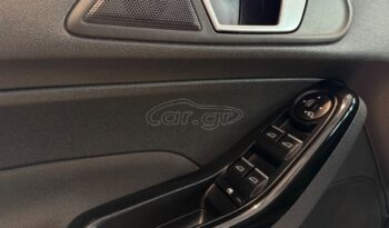 
										Ford Fiesta 2016 TITANIUM full									