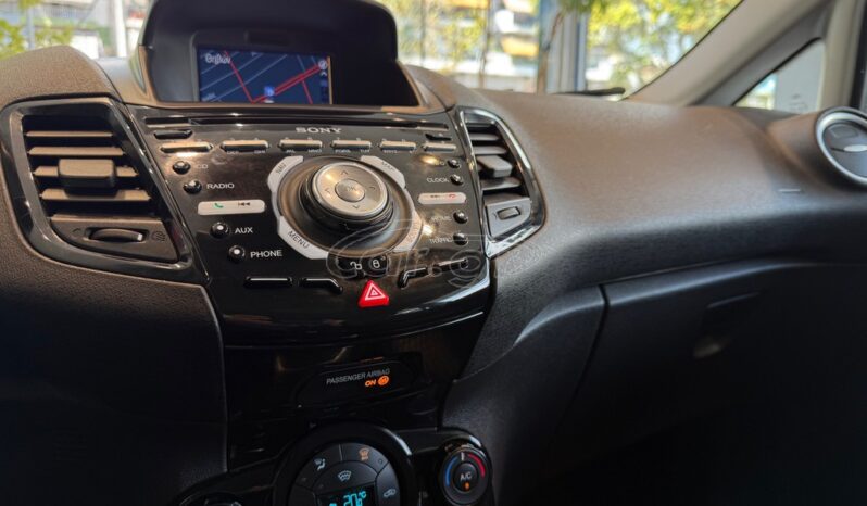 
								Ford Fiesta 2016 TITANIUM full									