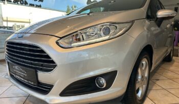 
										Ford Fiesta 2015 TITANIUM EURO 6 full									