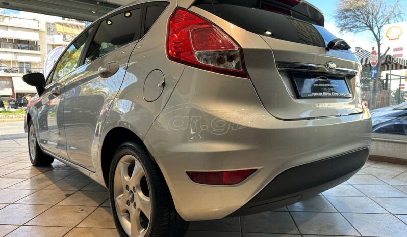 
								Ford Fiesta 2015 TITANIUM EURO 6 full									