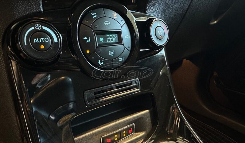 
								Ford Fiesta 2015 TITANIUM EURO 6 full									