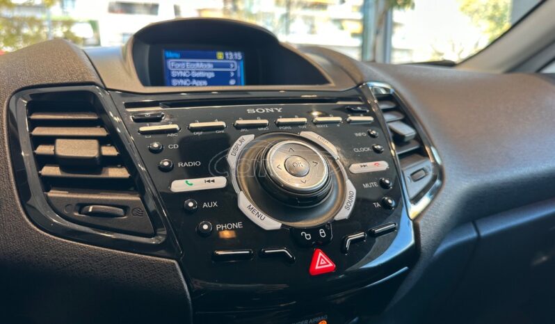 
								Ford Fiesta 2015 TITANIUM EURO 6 full									