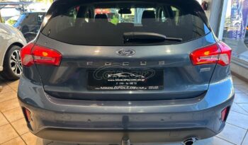 
										Ford Focus 2019 TITANIUM full									