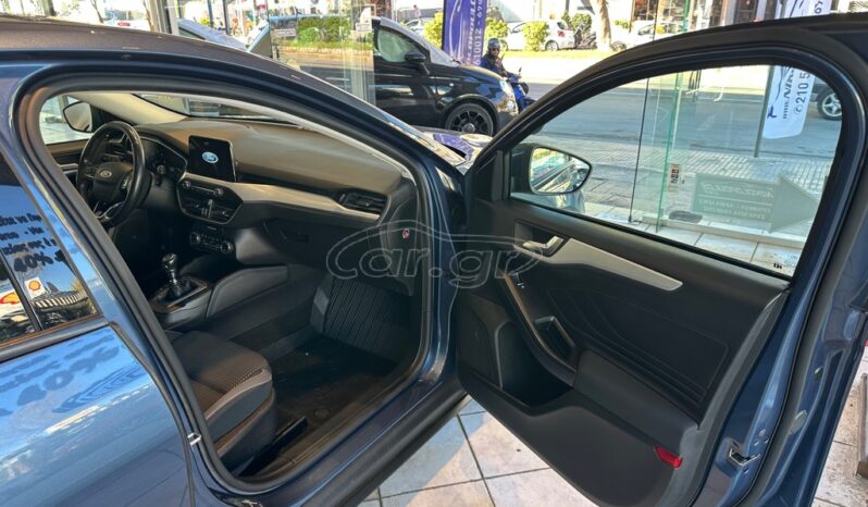 
								Ford Focus 2019 TITANIUM full									