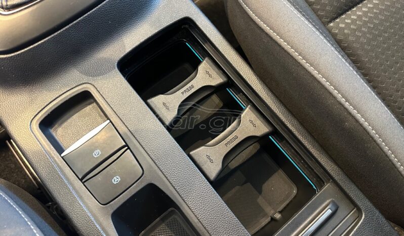 
								Ford Focus 2019 TITANIUM full									