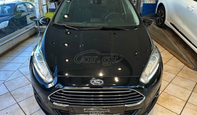 
								Ford Fiesta 2015 TITANIUM full									