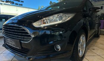 
										Ford Fiesta 2015 TITANIUM full									
