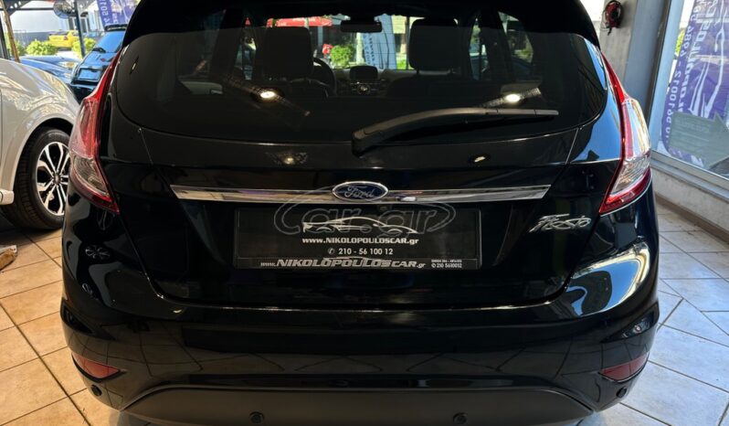 
								Ford Fiesta 2015 TITANIUM full									