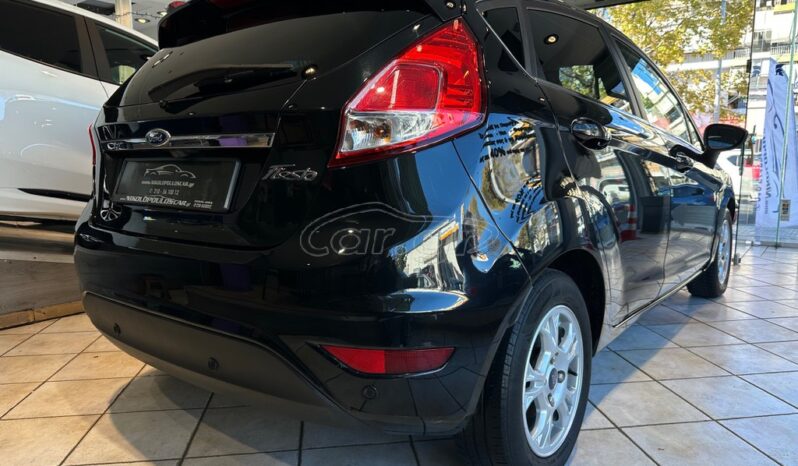 
								Ford Fiesta 2015 TITANIUM full									