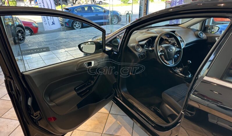 
								Ford Fiesta 2015 TITANIUM full									