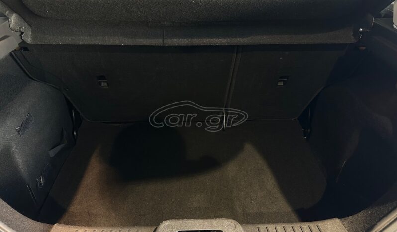 
								Ford Fiesta 2015 TITANIUM full									