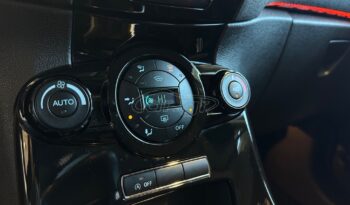 
										Ford Fiesta 2015 TITANIUM full									