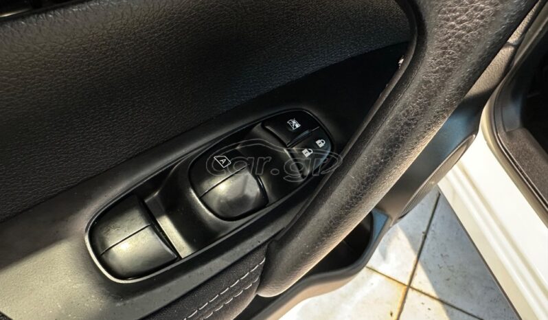 
								Nissan Qashqai 2016 full									