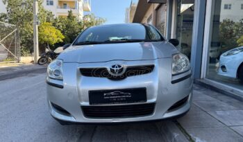 
										Toyota Auris 2010 full									