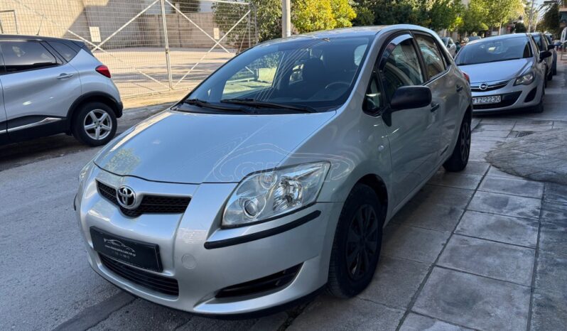 
								Toyota Auris 2010 full									