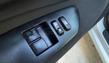 
										Toyota Auris 2010 full									