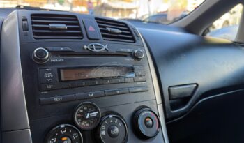 
										Toyota Auris 2010 full									